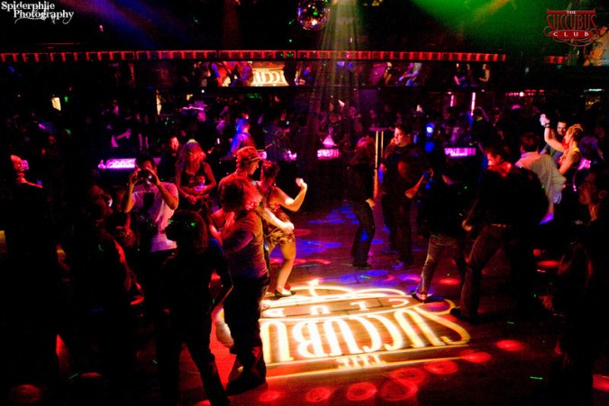 succubus_club_dance_floor